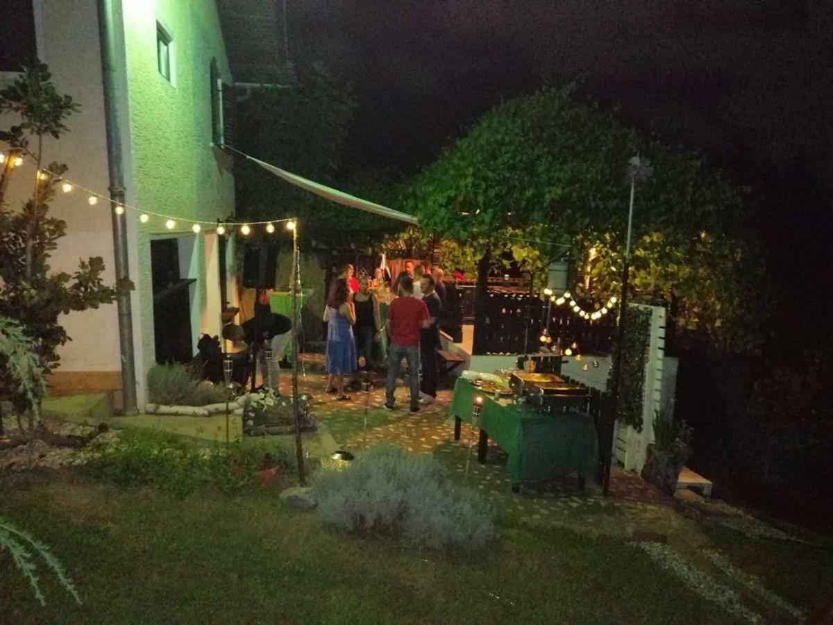 Kuca Za Odmor Malia Sa Spa Hot Tub Jacuzzijem - Nice And Cozy - Free Tickets To All City Attractions Ðurđevac المظهر الخارجي الصورة